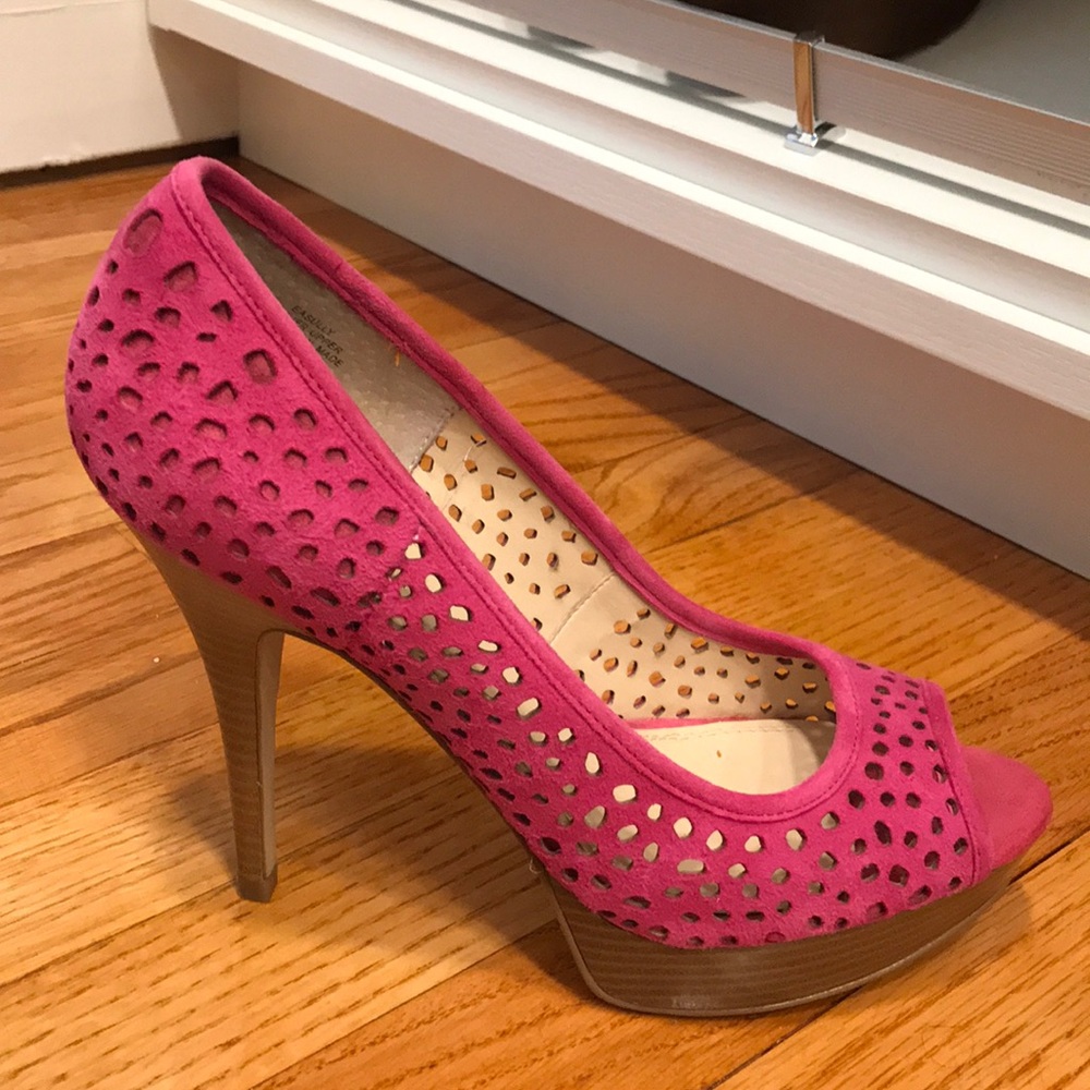 Fuchsia pink platform heels